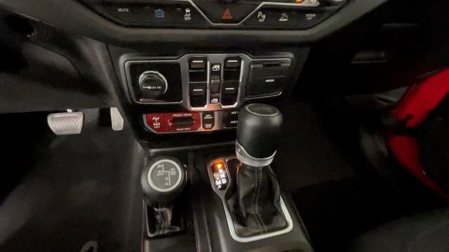 Used 2024 Jeep Wrangler Unlimited Rubicon 4xe w/ Technology Group AWD/4WD image 31