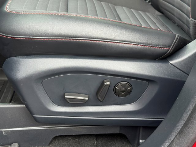 Certified 2025 Ford Explorer ST-Line w/ Premium Package AWD/4WD image 15