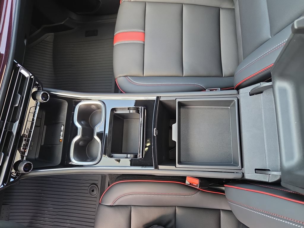 New 2027 Chevrolet Traverse RS w/ LPO, Floor Liner Package AWD/4WD image 22