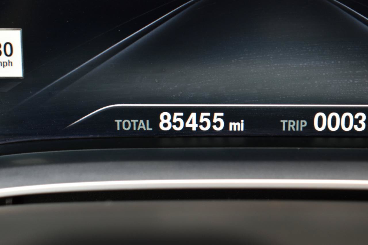 Used 2019 BMW 750i w/ Executive Package RWD image 18