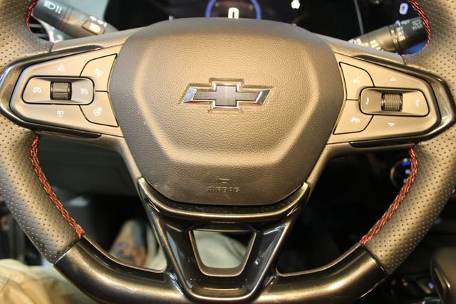 Used 2025 Chevrolet Trax RS w/ Sunroof Package FWD image 18