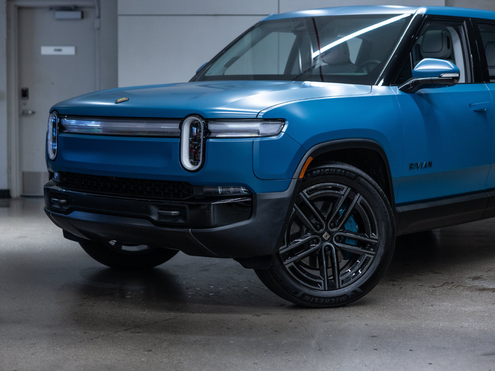 Used 2026 Rivian R1T Premium Quad AWD/4WD image 15