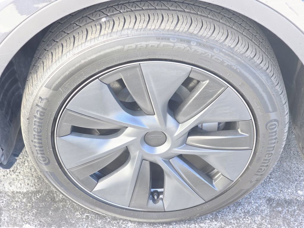 Used 2025 Tesla Model Y Long Range image 6