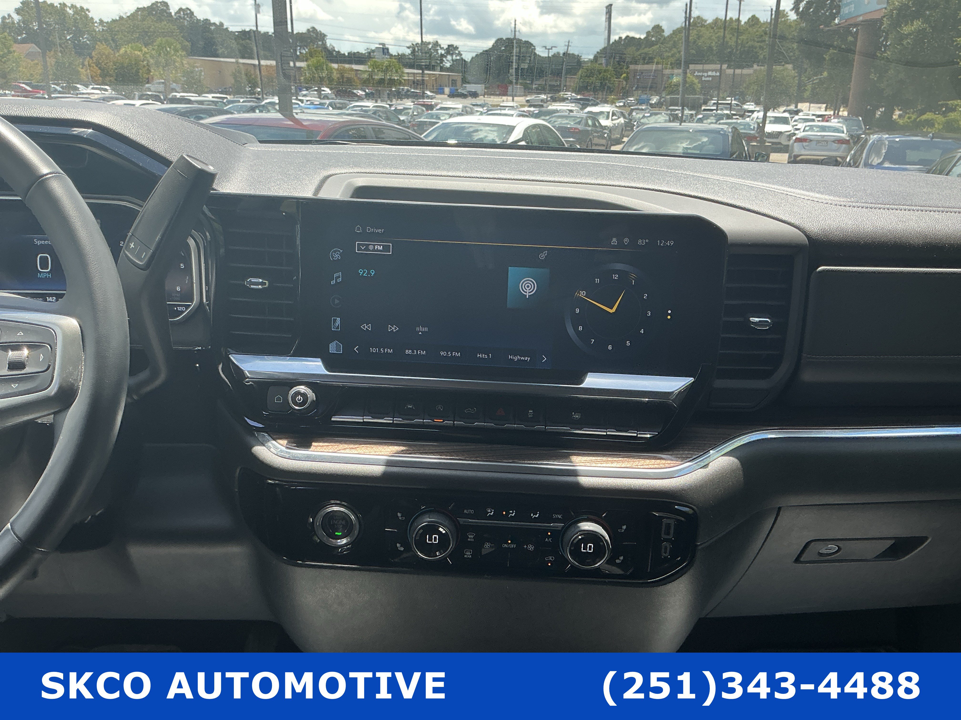 Used 2023 Chevrolet Silverado 1500 LT AWD/4WD image 16