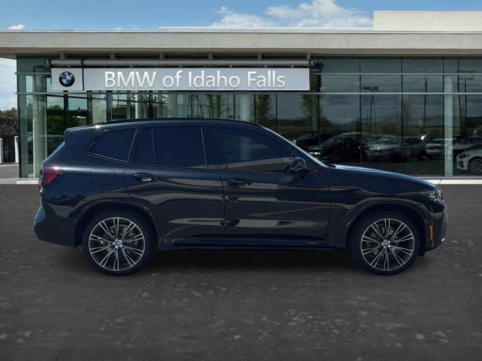 Used 2024 BMW X3 xDrive30i w/ M Sport Package AWD/4WD image 6