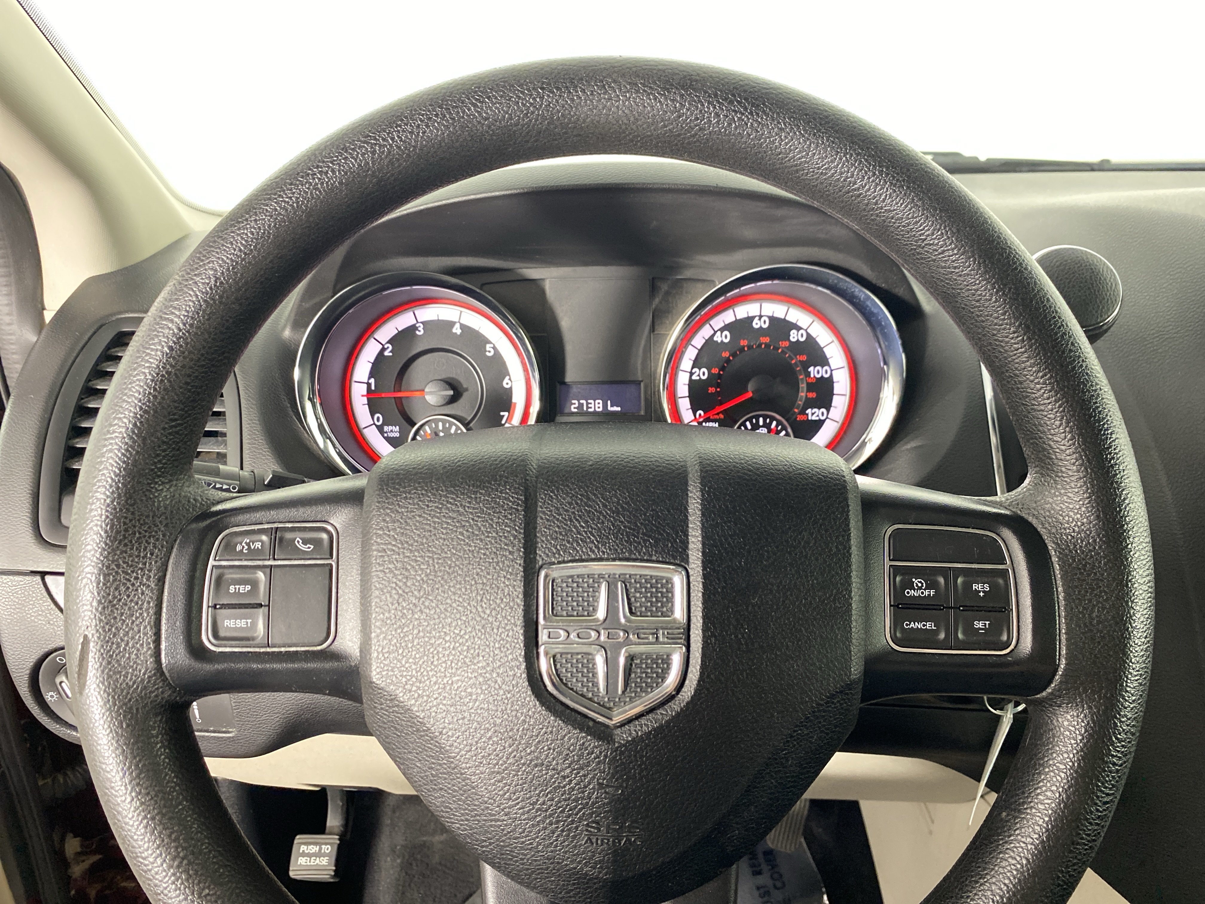 Used 2019 Dodge Grand Caravan SE w/ UConnect Hands-Free Group FWD image 18