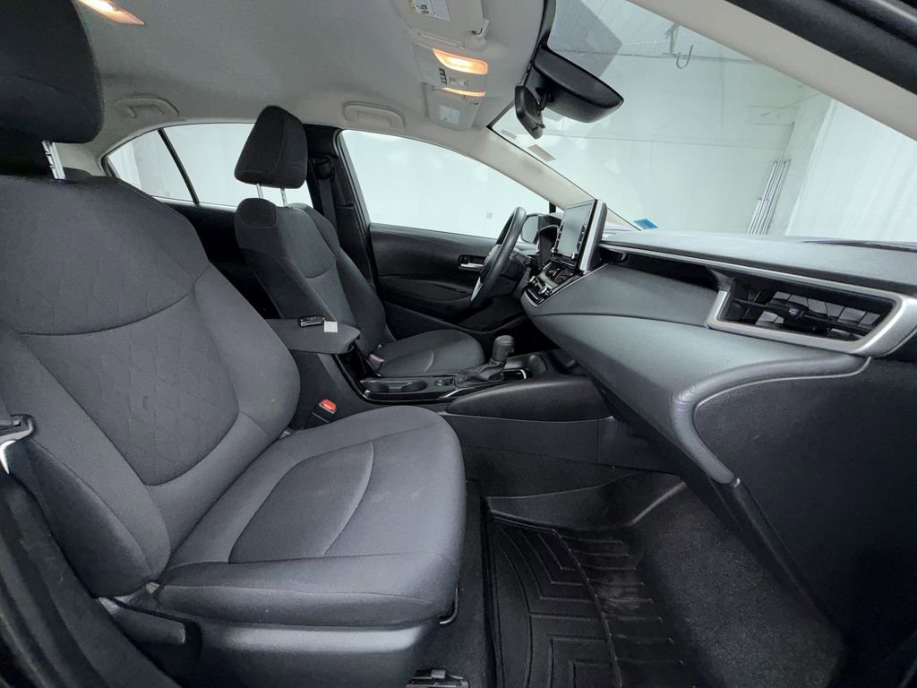 Used 2021 Toyota Corolla LE w/ Carpet Mat Package (TMS) FWD image 13