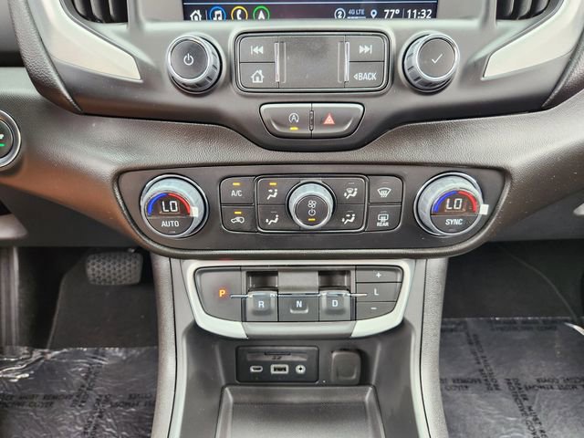 Used 2023 GMC Terrain SLT w/ Infotainment Package II image 18