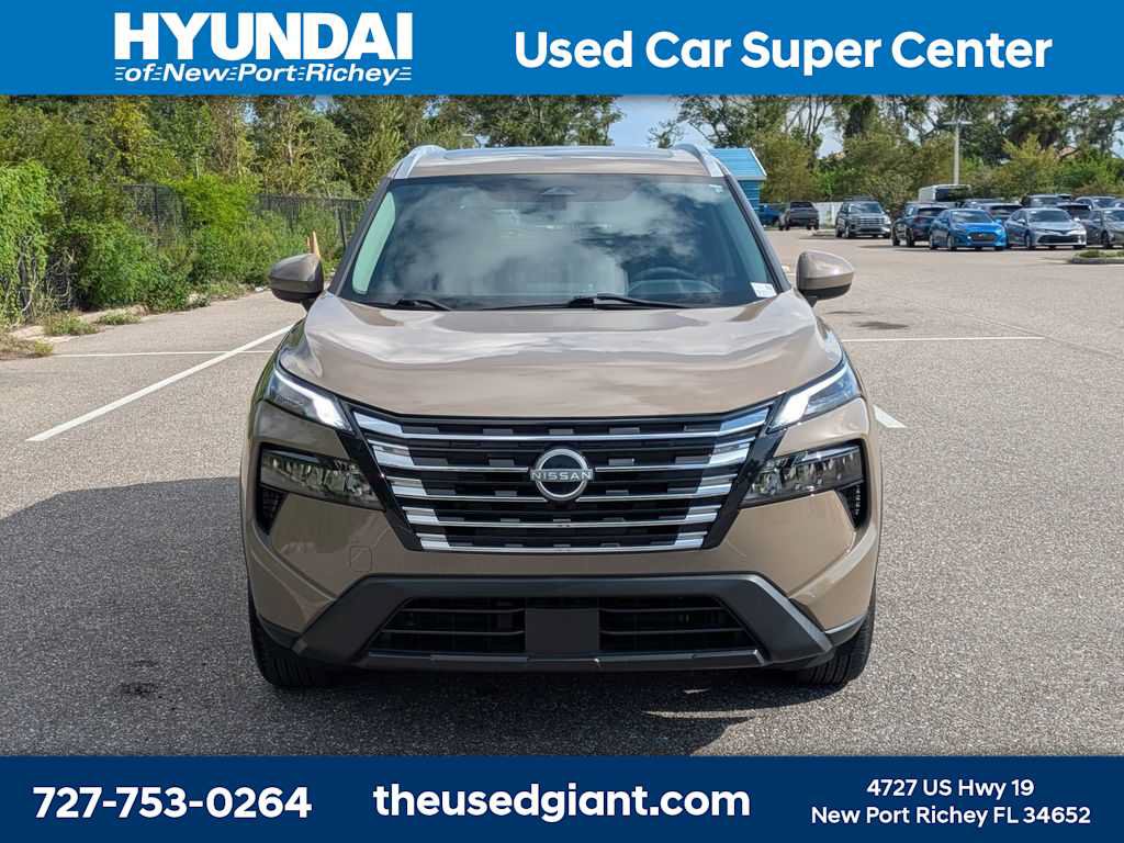 Used 2024 Nissan Rogue SV w/ SV Premium Package AWD/4WD image 8