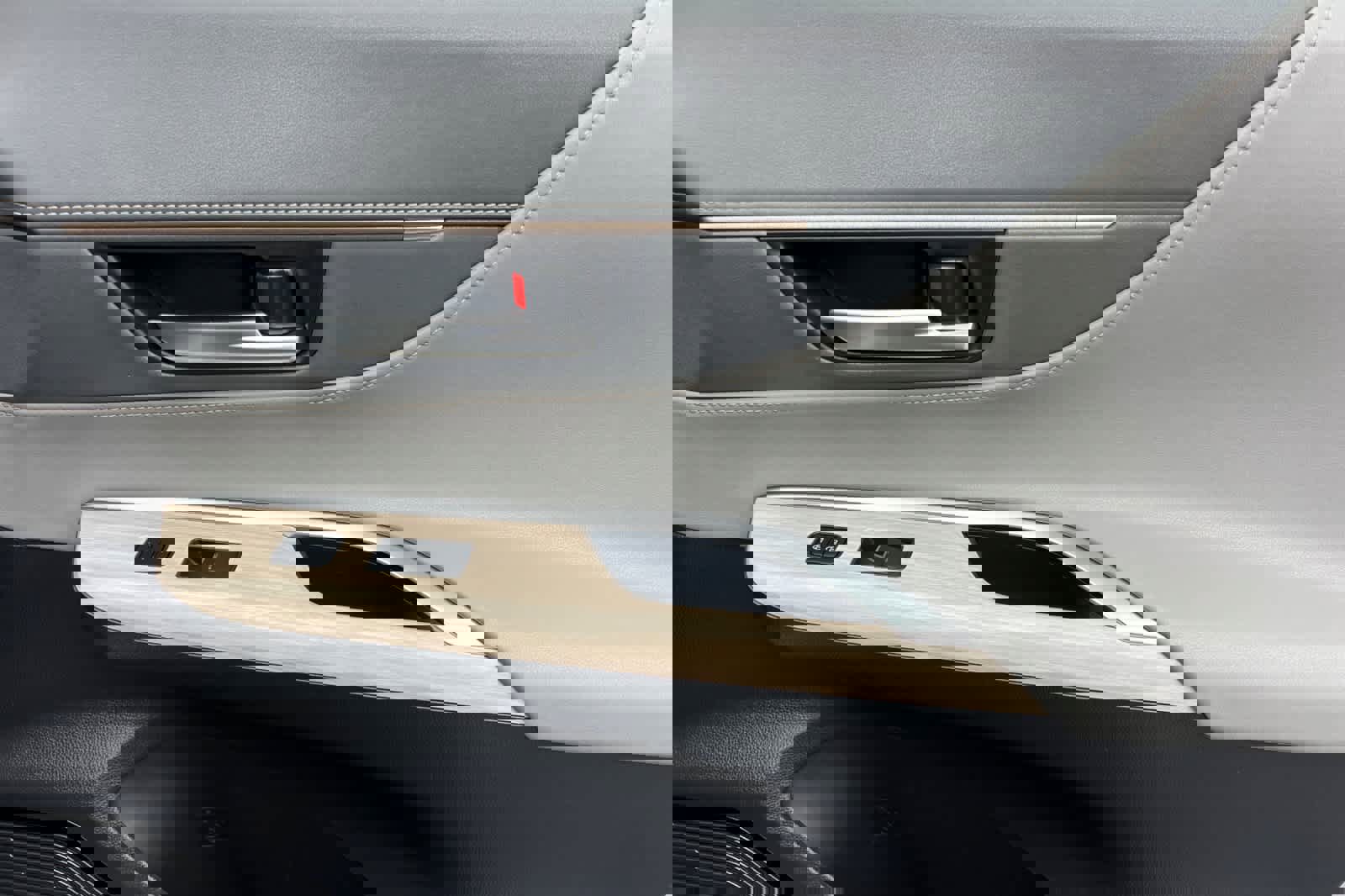 Certified 2023 Toyota Venza XLE image 19