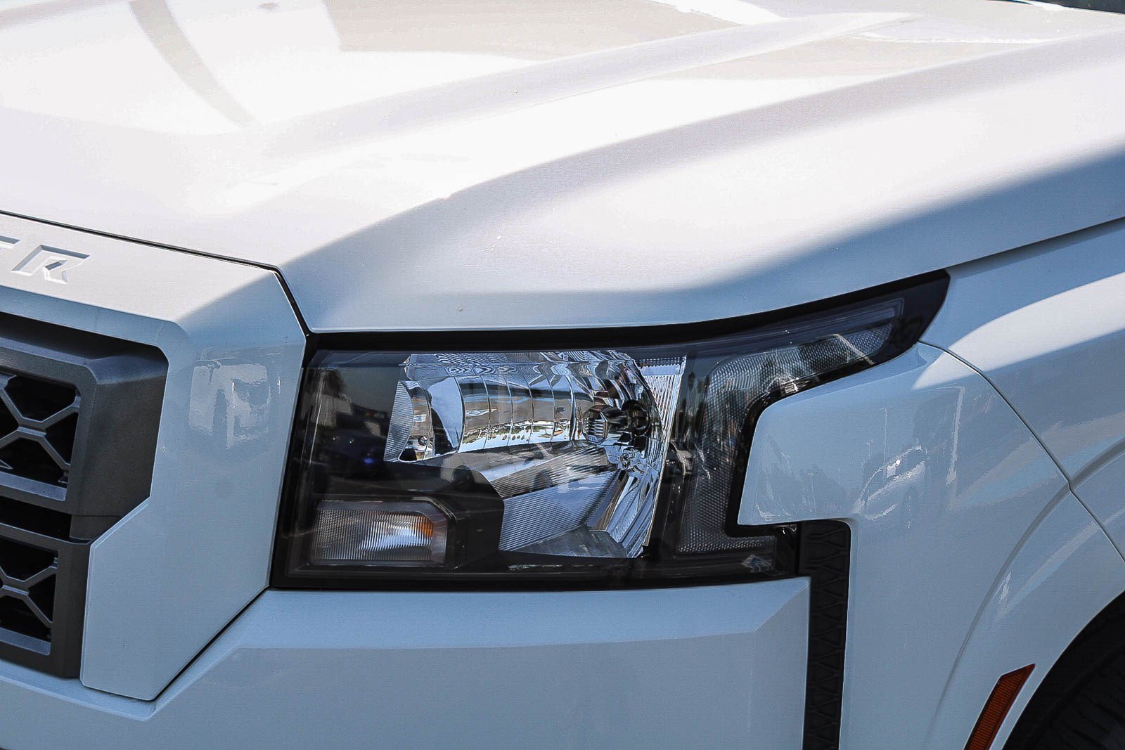 Used 2024 Nissan Frontier SV RWD image 5