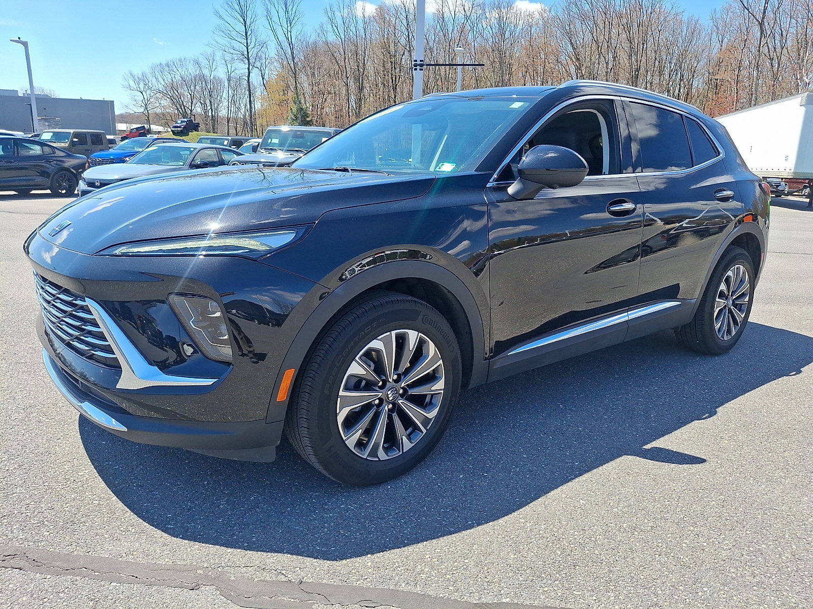 Used 2025 Buick Envision Preferred AWD/4WD image 3