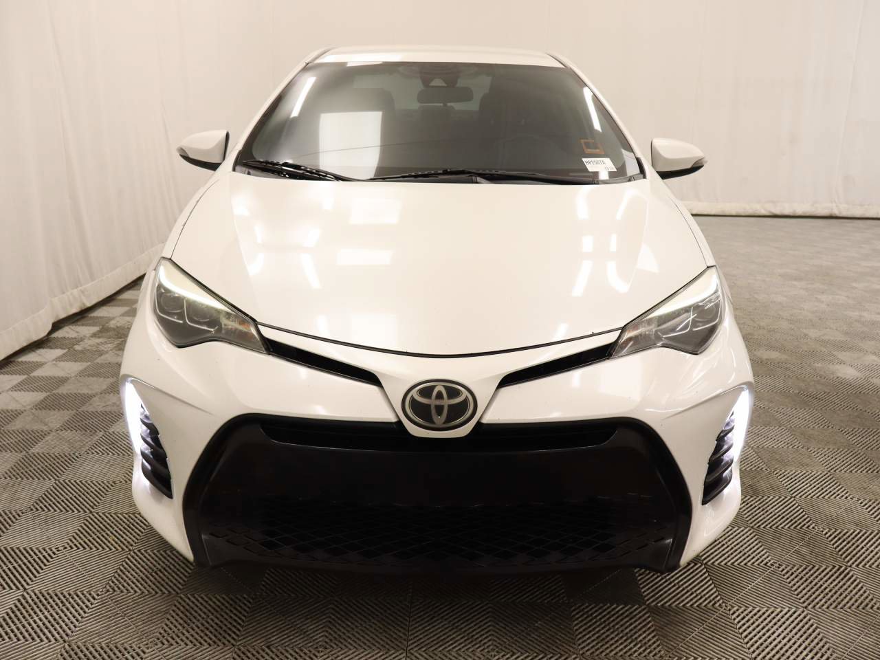 Used 2017 Toyota Corolla SE w/ Carpet Mat Package (TMS) image 4