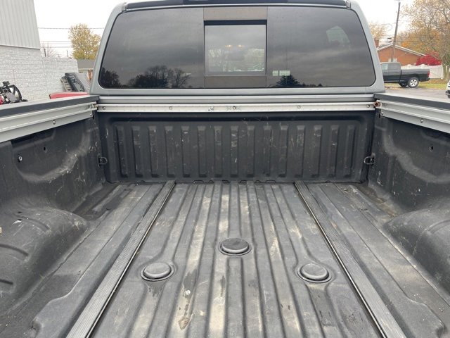 Used 2018 Nissan Titan SL w/ Chrome Package image 12