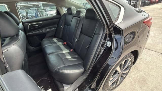 Used 2017 Nissan Altima 3.5 SR FWD image 24