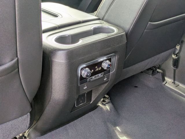 Used 2023 GMC Yukon SLT image 31