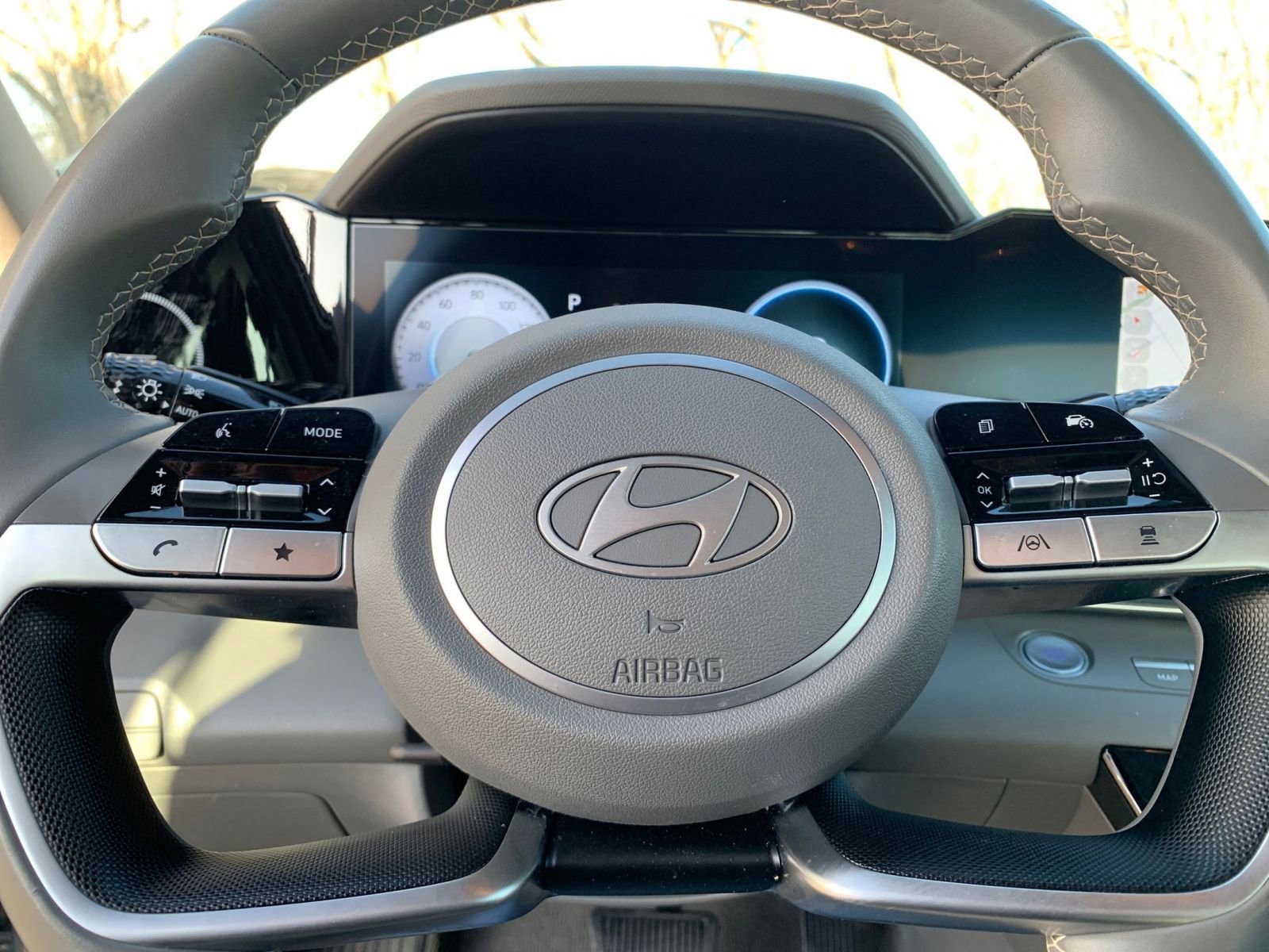 Used 2025 Hyundai Elantra SEL image 27