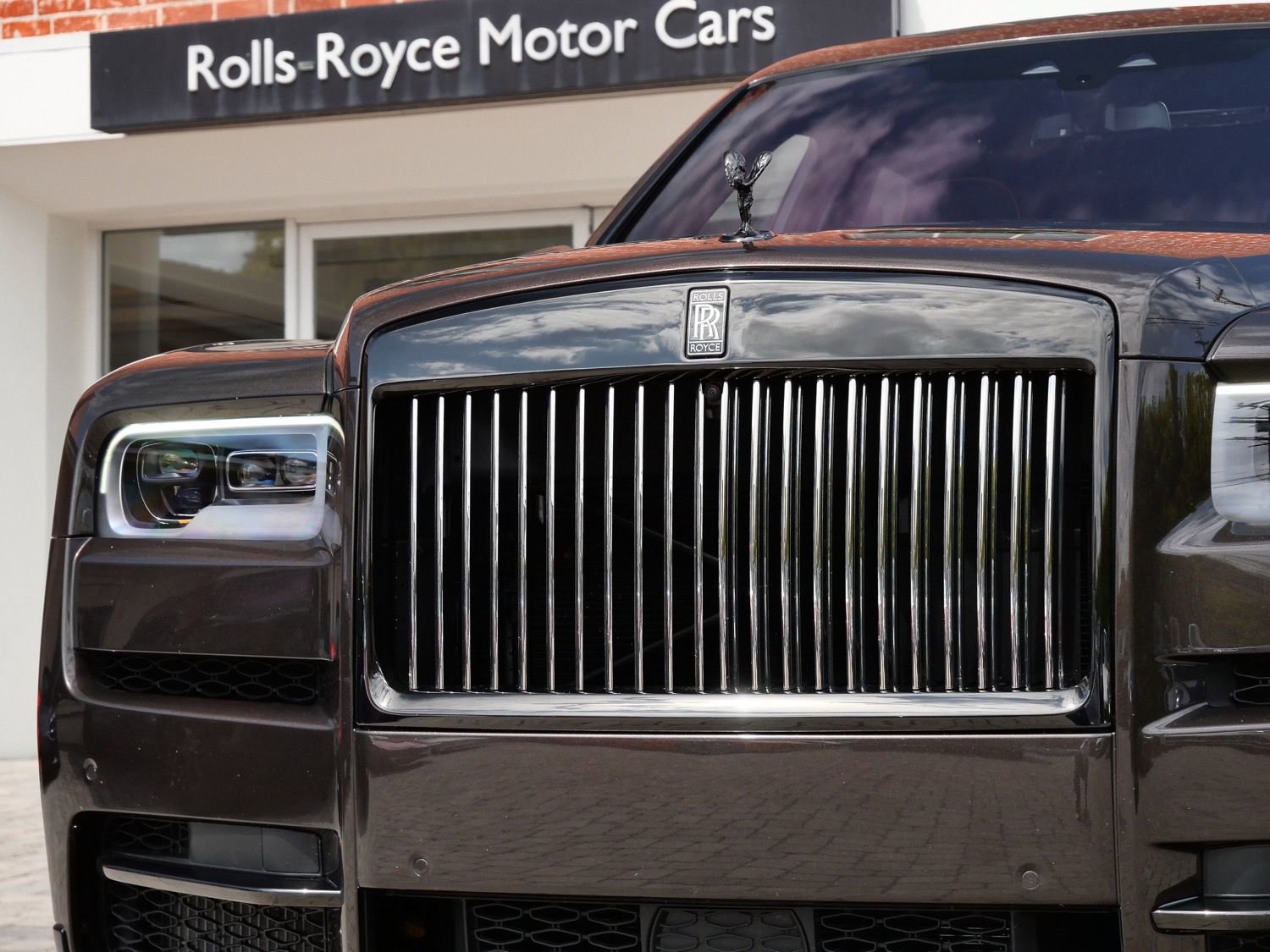 Used 2022 Rolls-Royce Cullinan Black Badge AWD/4WD image 7