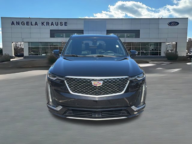 Used 2021 Cadillac XT6 Premium Luxury FWD image 2