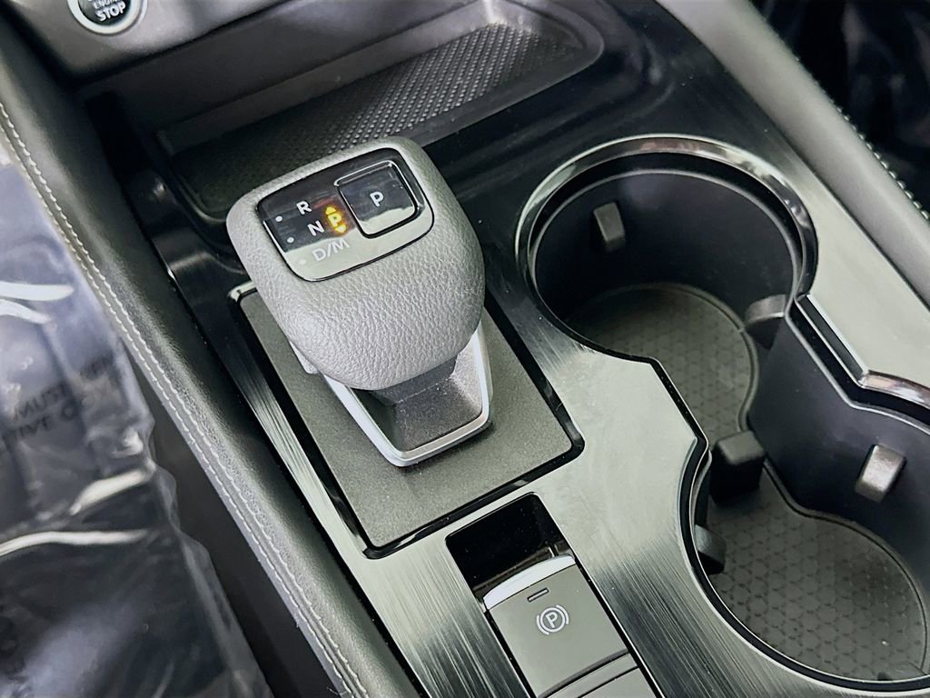 Used 2023 Nissan Rogue SL image 32