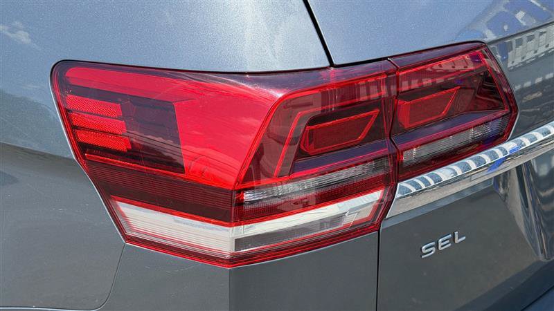 Used 2018 Volkswagen Atlas SEL AWD/4WD image 12