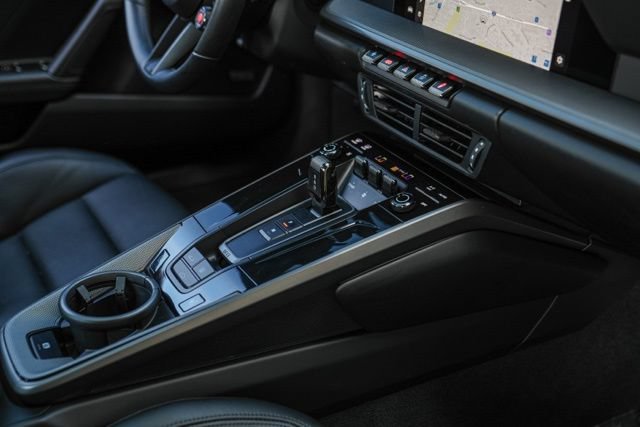Used 2025 Porsche 911 Carrera RWD image 34