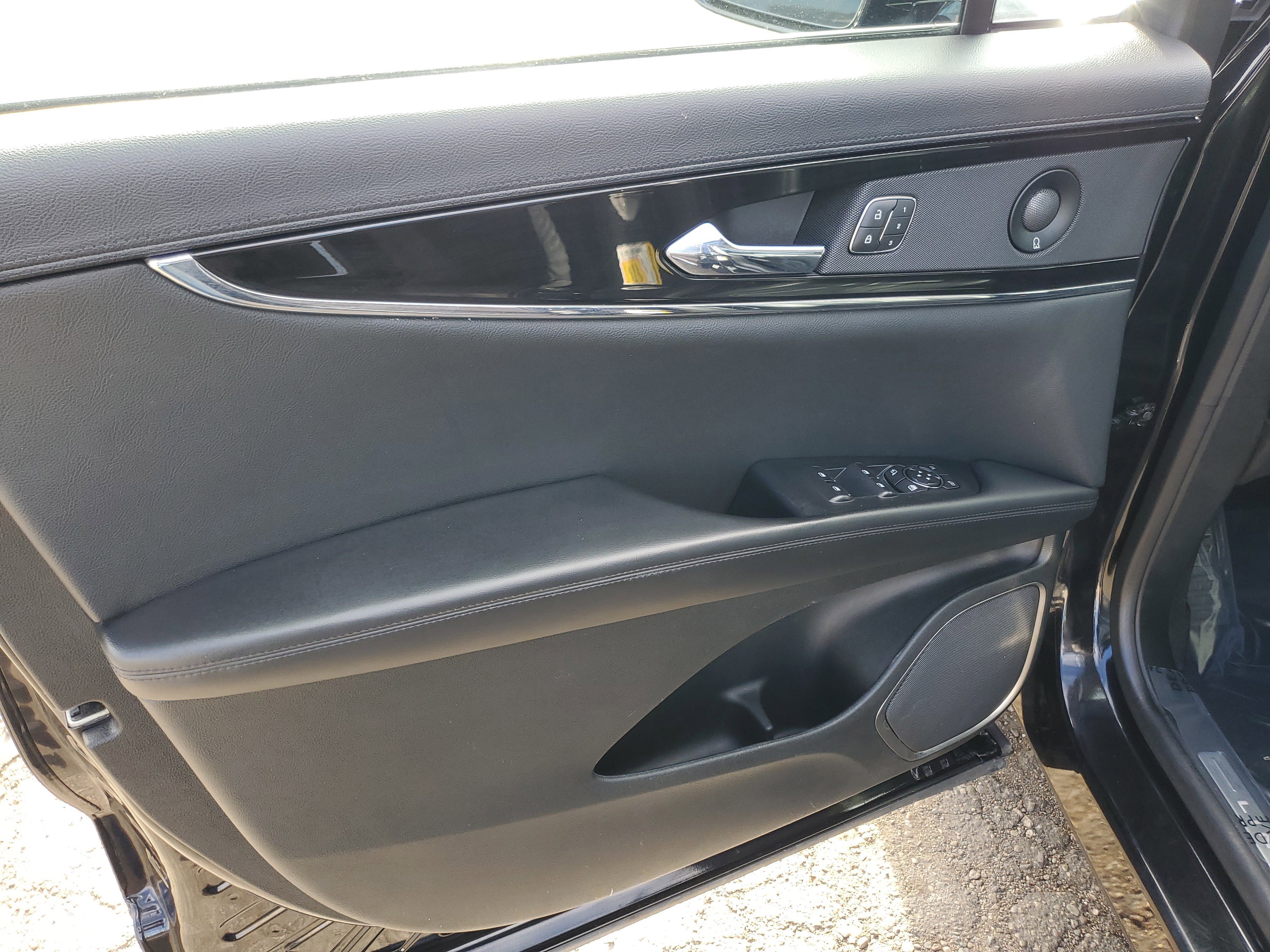 Certified 2022 Lincoln Nautilus Reserve w/ Luxury Package image 10