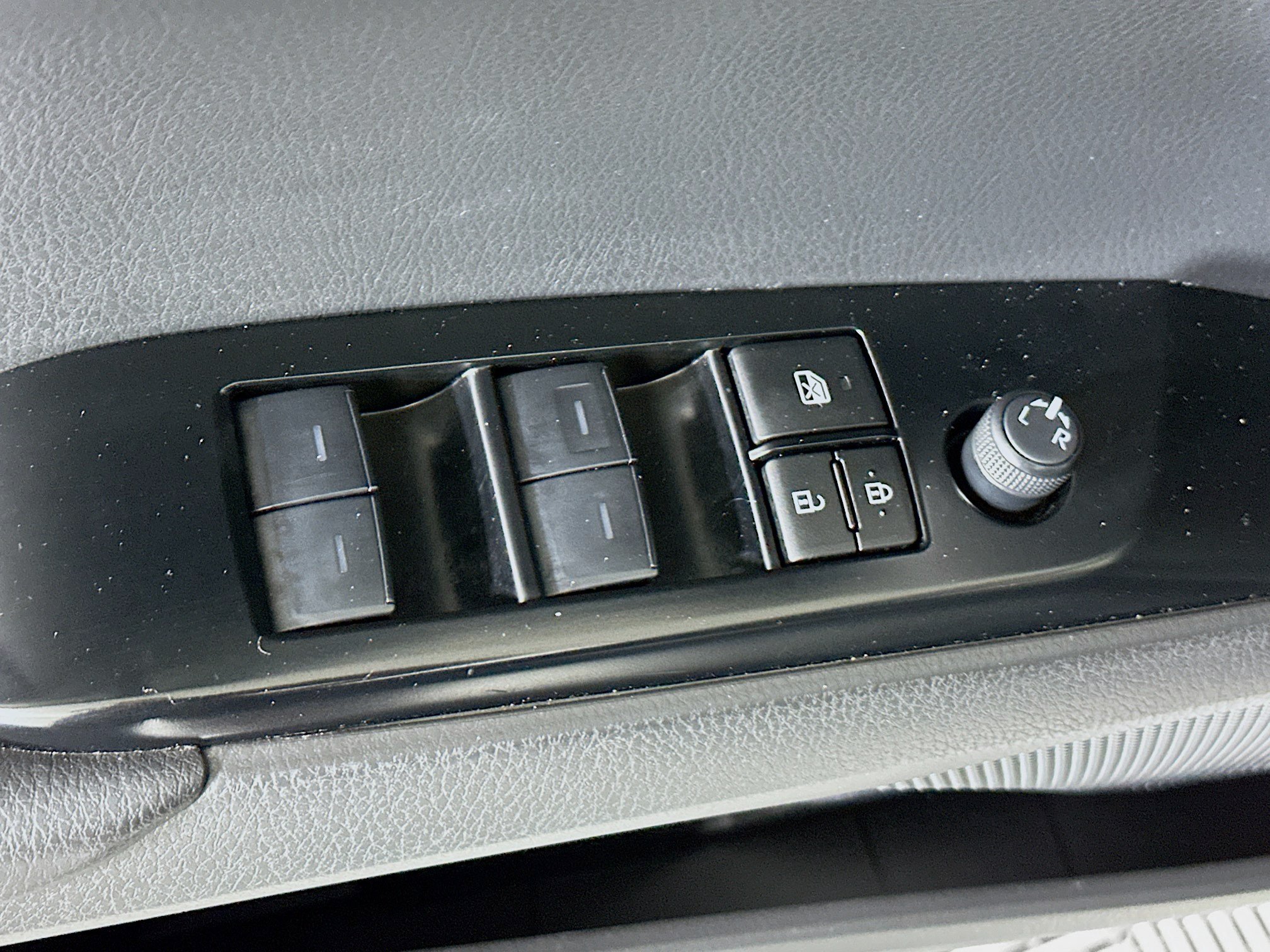 Certified 2025 Toyota Camry SE FWD image 14