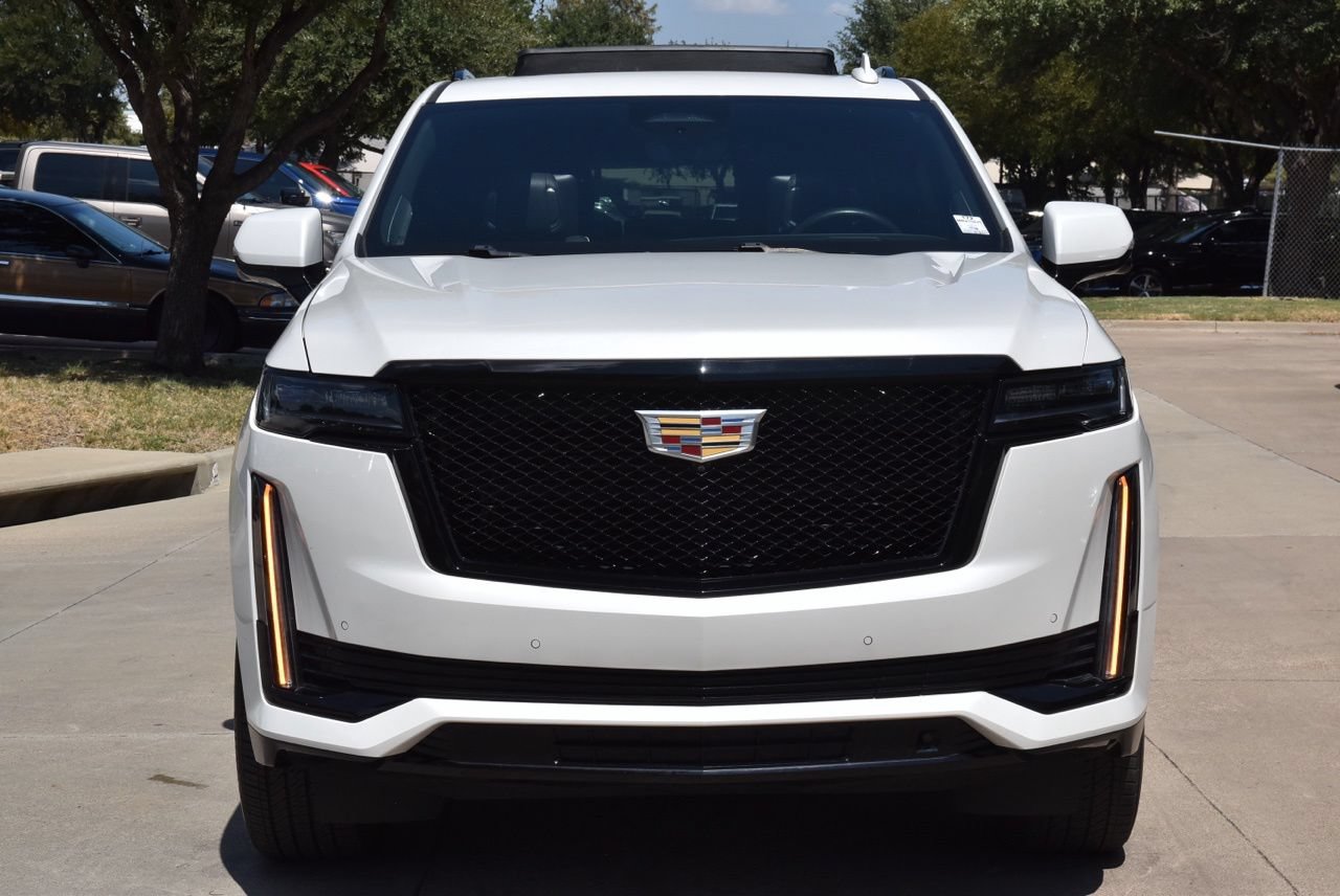 Used 2021 Cadillac Escalade Sport Platinum AWD/4WD image 3