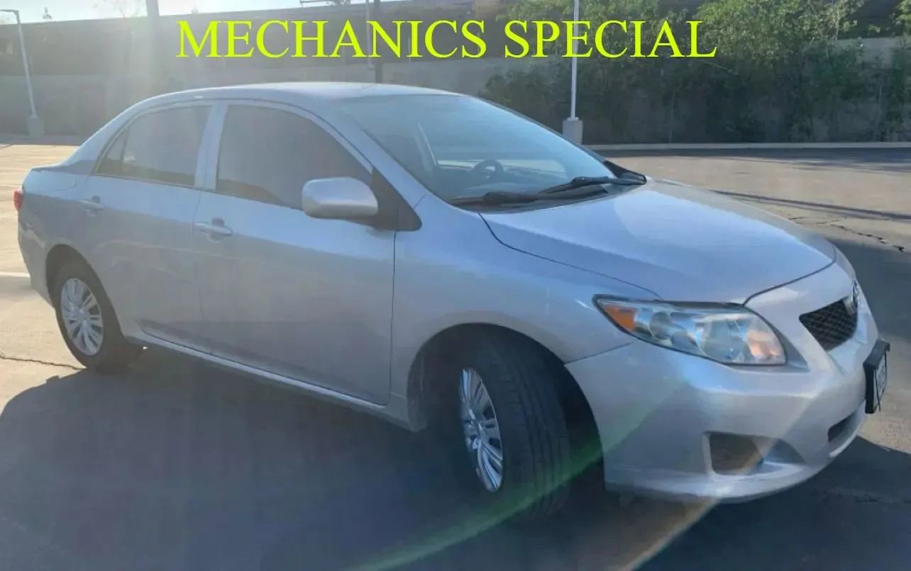 Used 2010 Toyota Corolla LE image 3