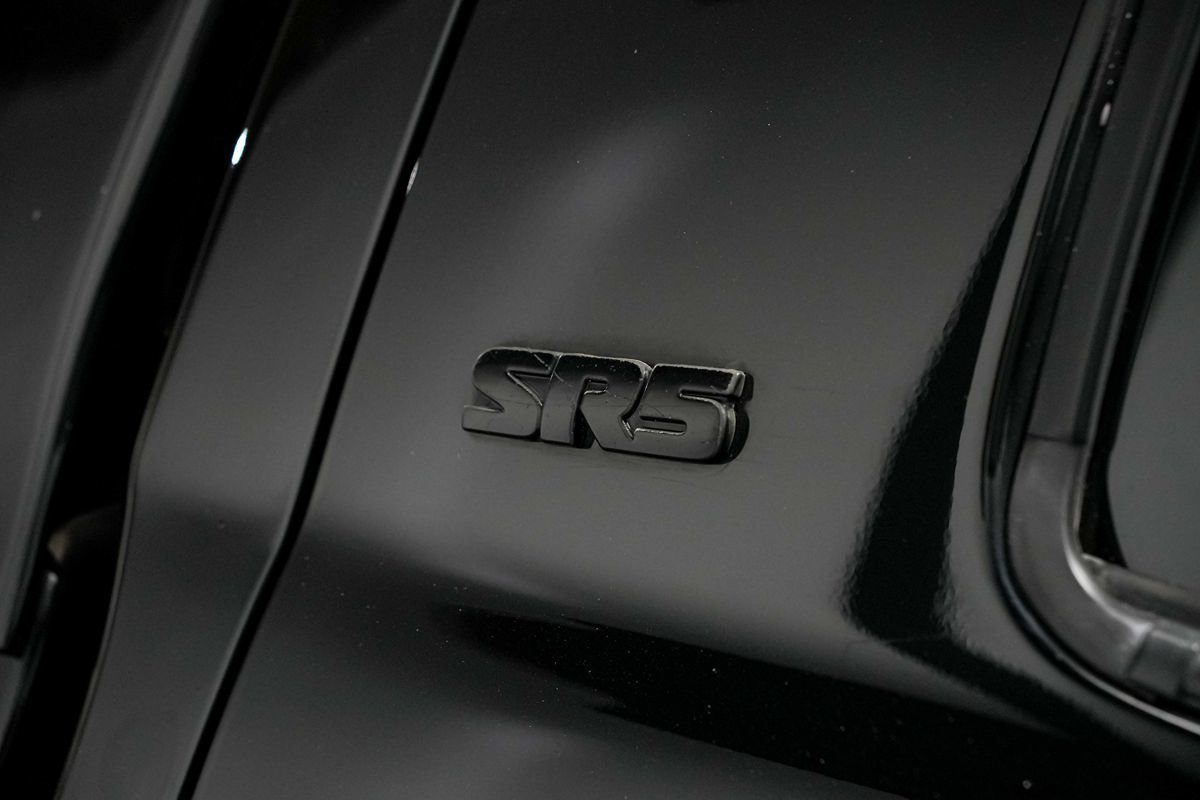 Used 2019 Toyota Tundra SR5 AWD/4WD image 13
