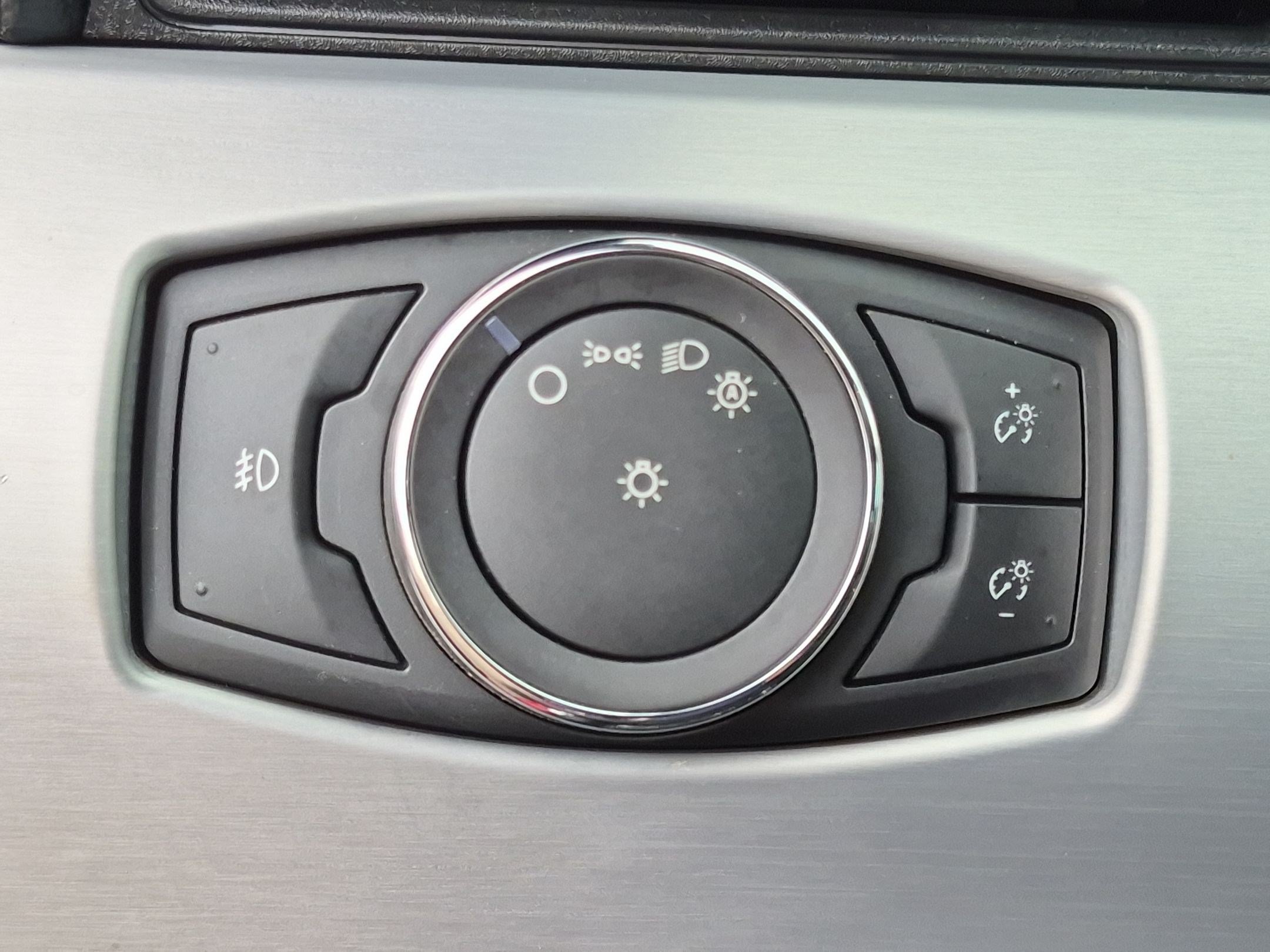 Used 2016 Ford Mustang Premium RWD image 15