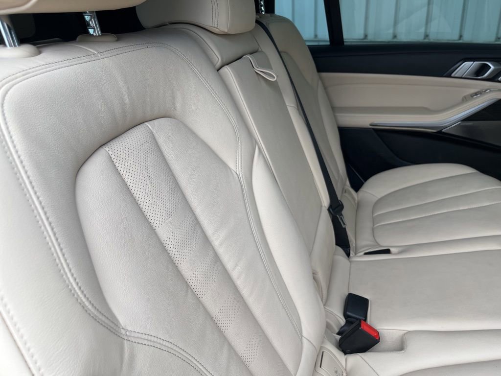 Used 2021 BMW X7 M50i w/ Executive Package image 49