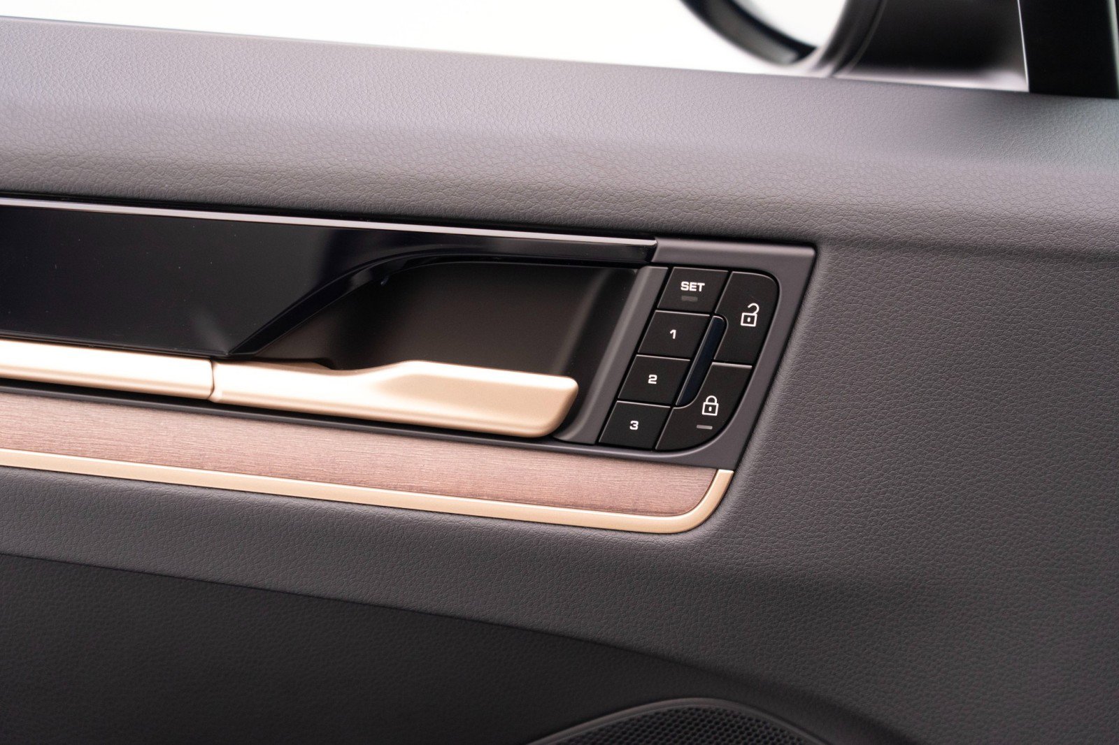 New 2026 Porsche Cayenne image 22