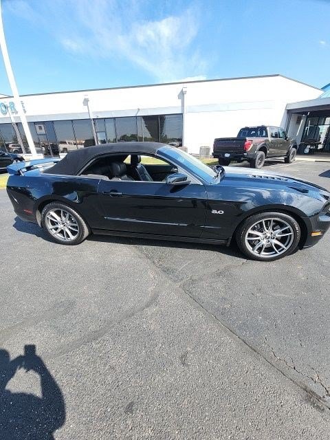 Used 2014 Ford Mustang GT Premium w/ Electronics Package RWD image 3