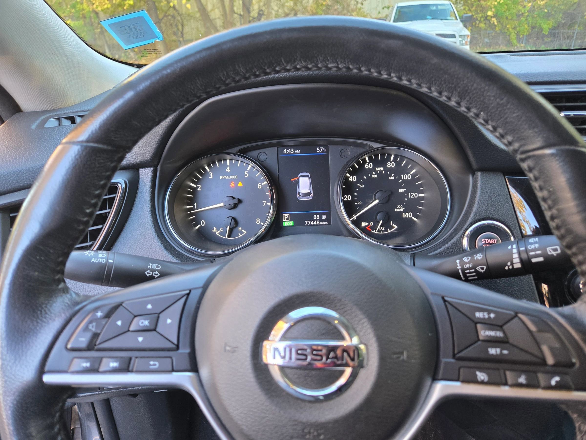 Used 2018 Nissan Rogue SV image 18