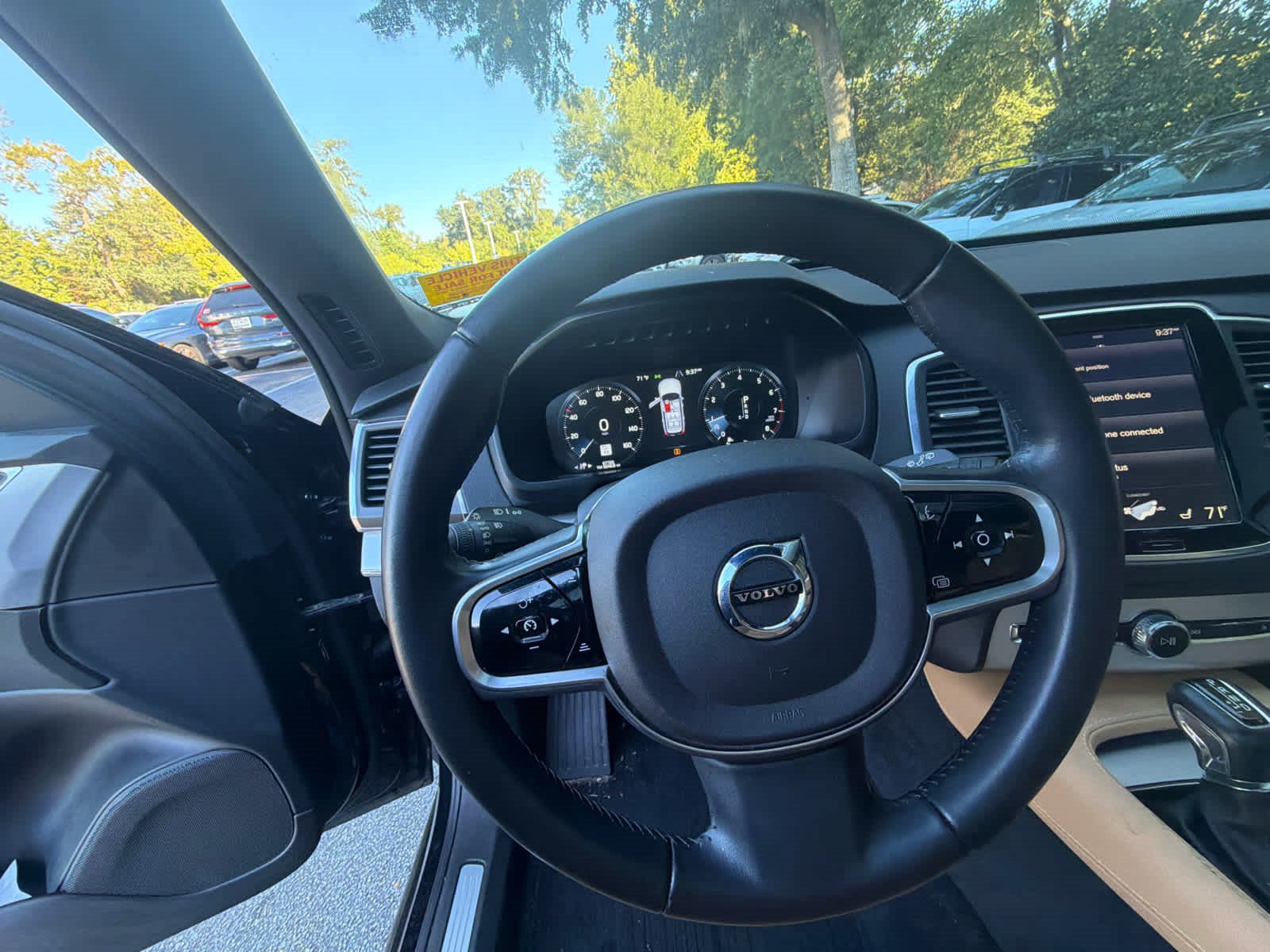 Used 2017 Volvo XC90 T6 Momentum w/ Vision Package AWD/4WD image 27