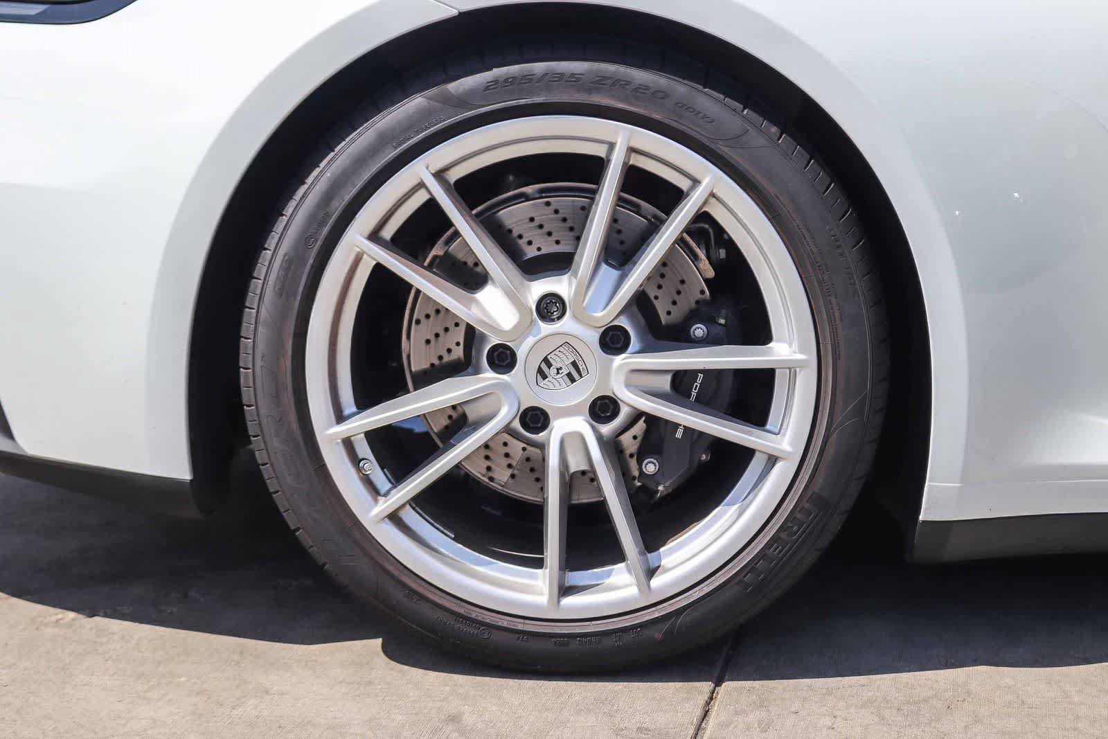 Used 2025 Porsche 911 Carrera RWD image 8