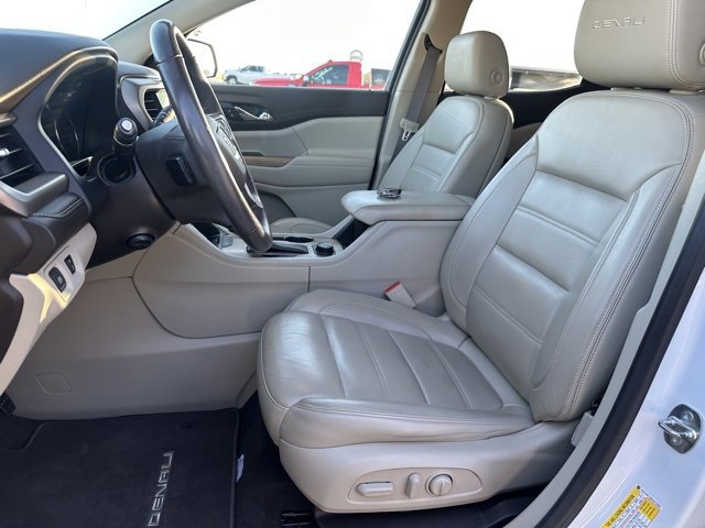 Used 2019 GMC Acadia Denali image 10