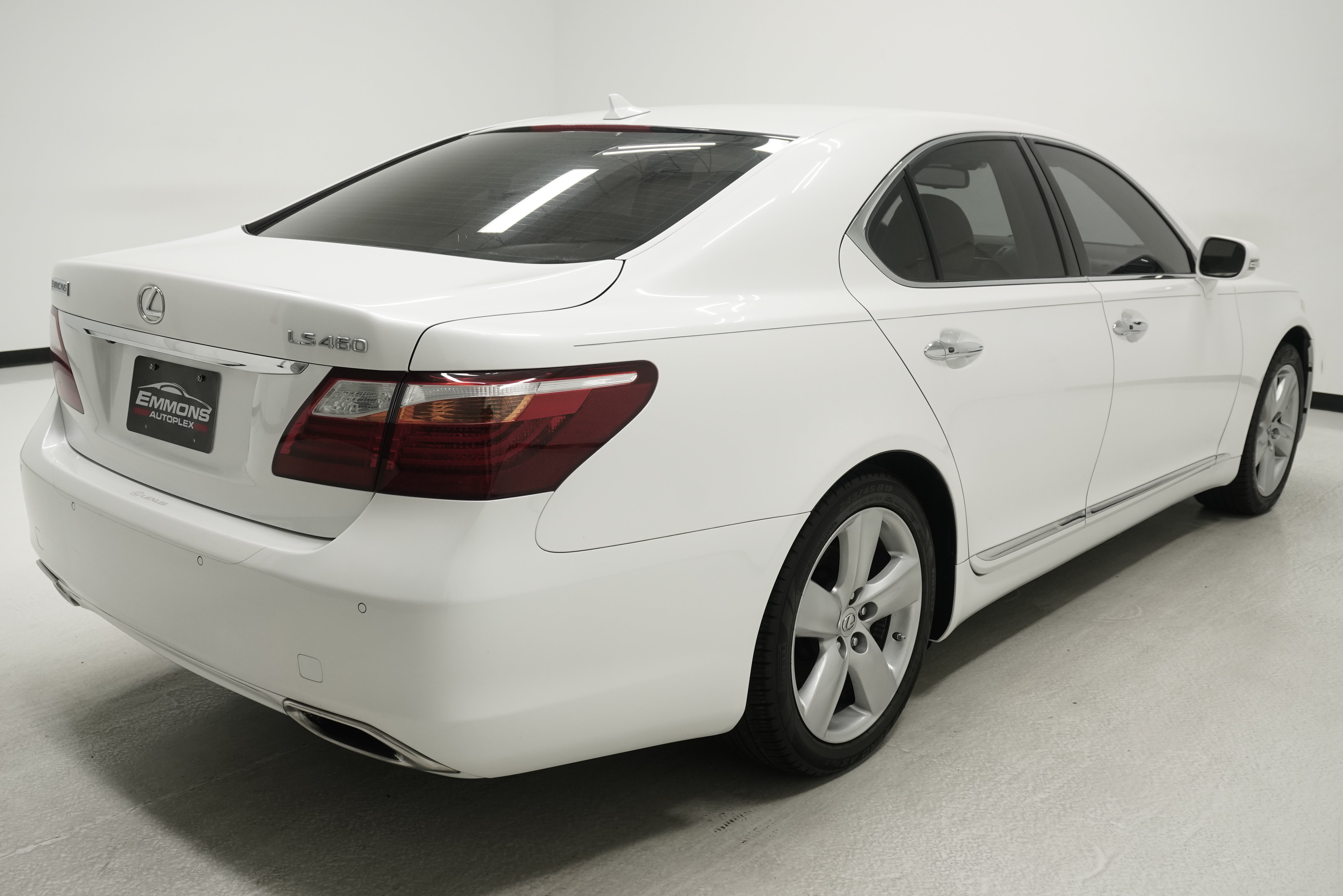 Used 2012 Lexus LS 460 w/ Luxury Value Edition RWD image 4
