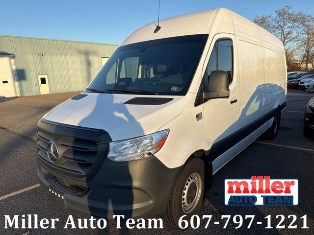 Used 2025 Mercedes-Benz Sprinter 2500 video 1