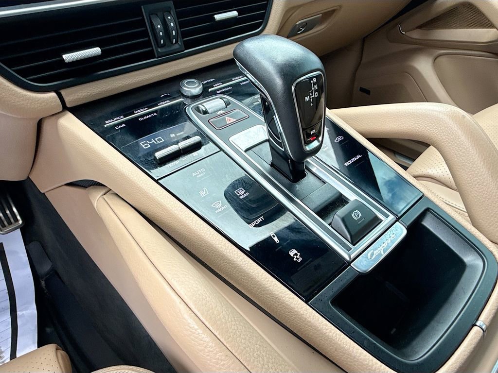 Used 2021 Porsche Cayenne S AWD/4WD image 17