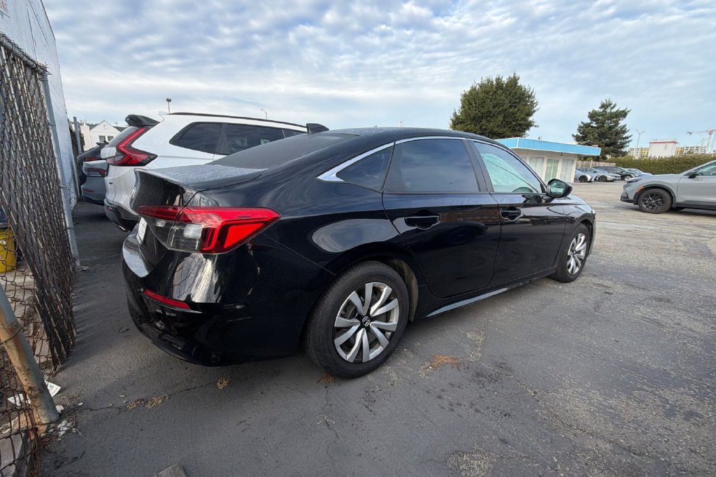 Used 2023 Honda Civic LX image 5