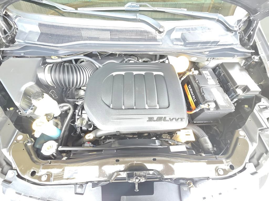 Used 2020 Dodge Grand Caravan SXT FWD image 16