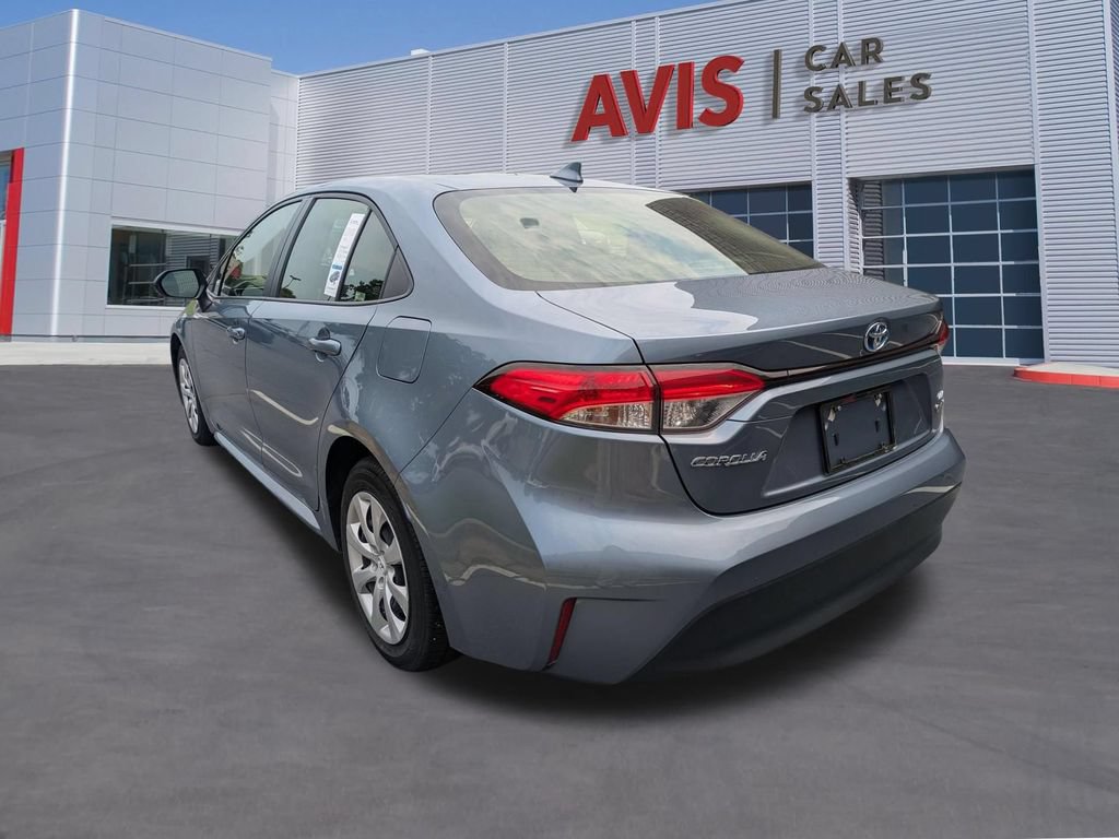 Used 2025 Toyota Corolla LE FWD image 9