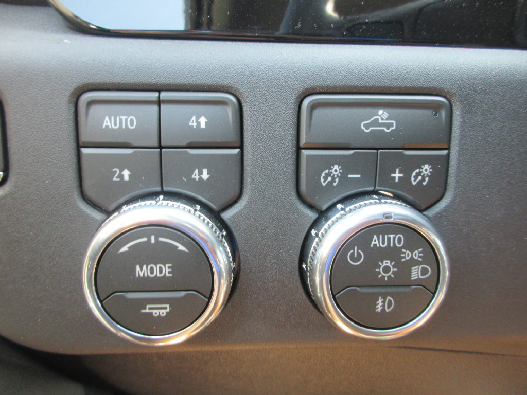 New 2026 GMC Sierra 2500 SLE w/ SLE Value Package; AWD/4WD image 17