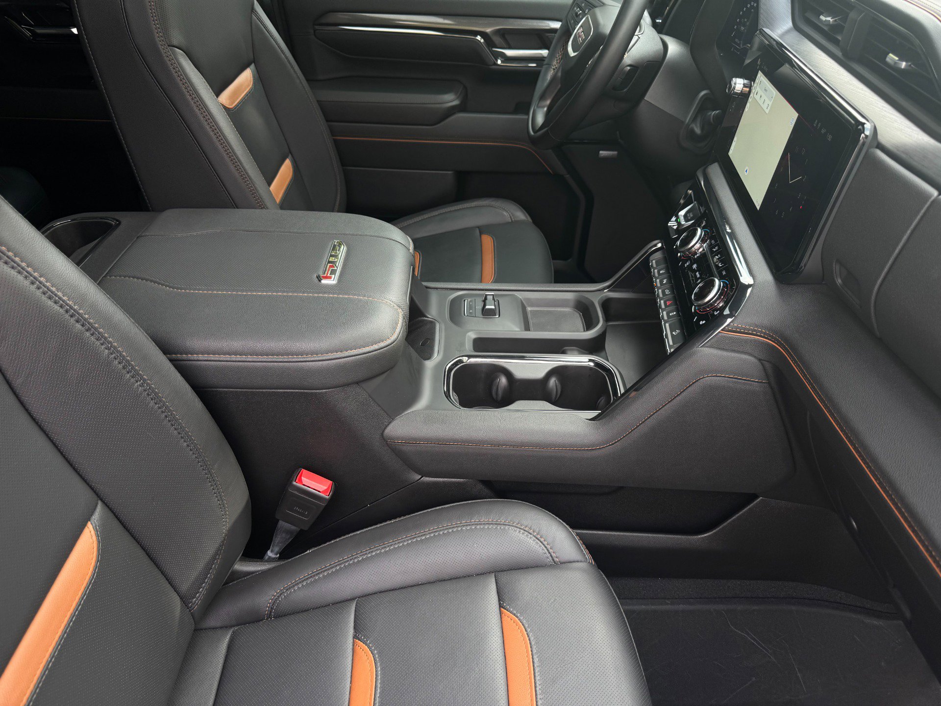 Used 2024 GMC Sierra 2500 AT4 w/ AT4 Preferred Package image 24