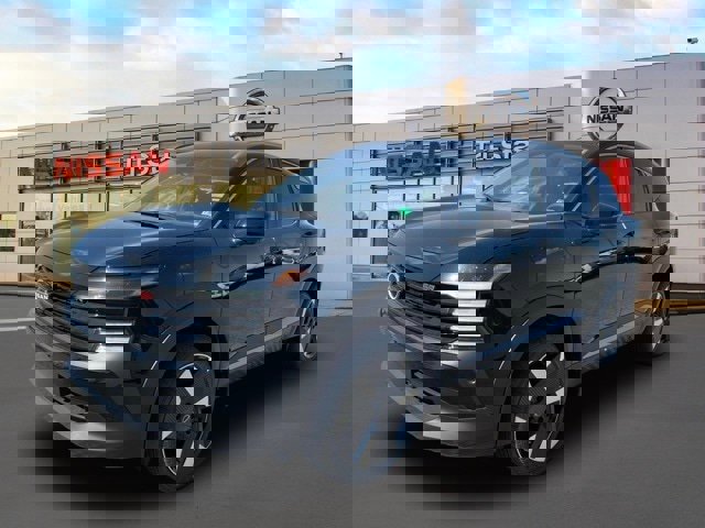 New 2025 Nissan Kicks SR image 2