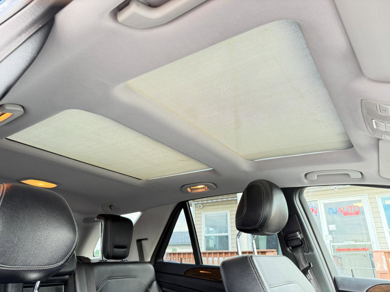 Used 2015 Mercedes-Benz ML 350 4MATIC w/ Premium 1 Package image 48