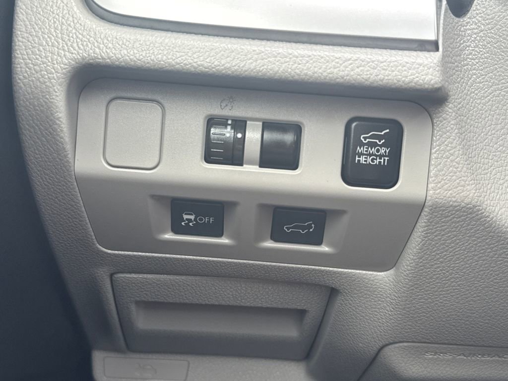 Used 2015 Subaru Forester 2.5i Limited image 33